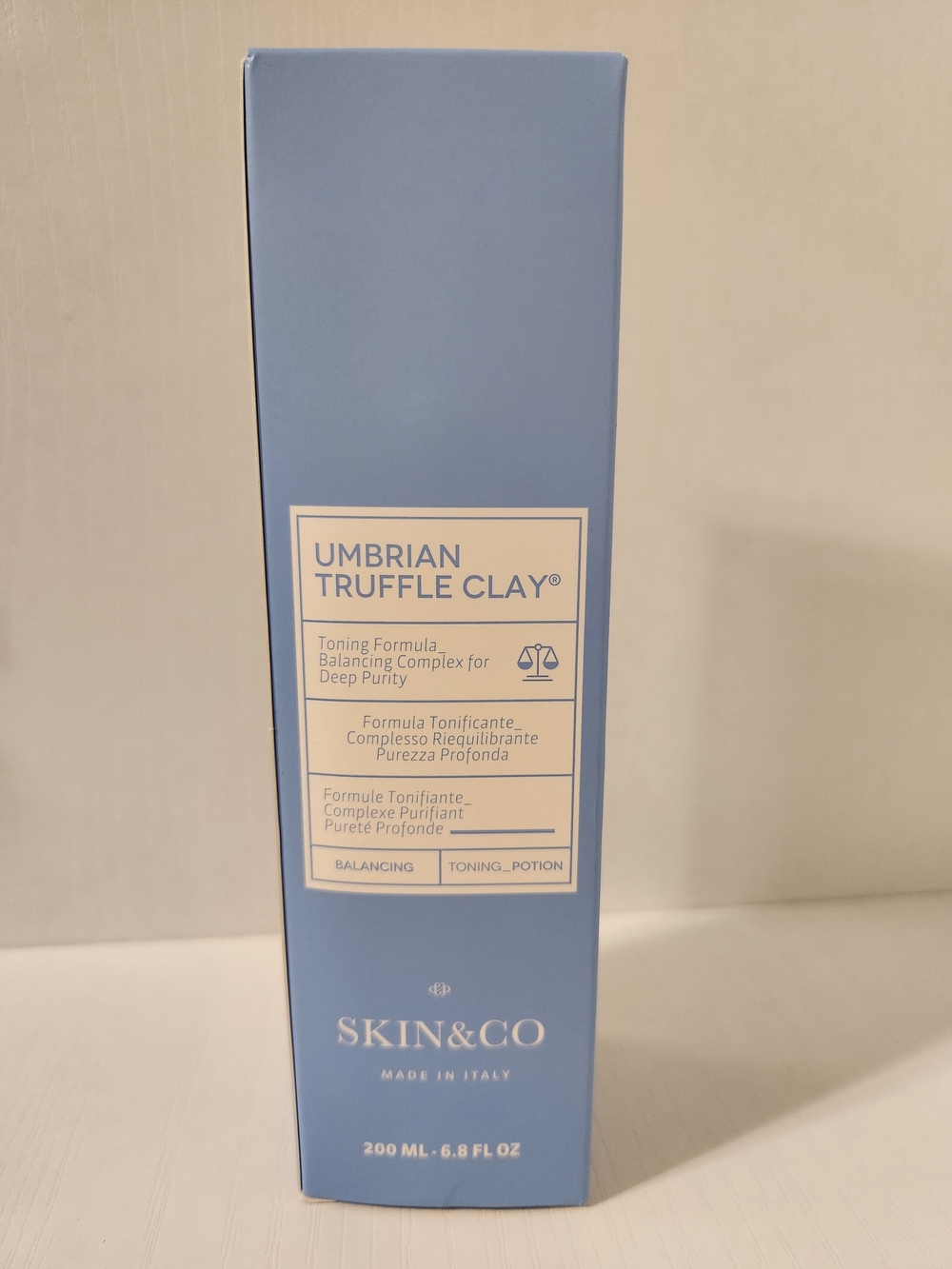 SKIN&CO ROMA Umbrian Truffle Clay Toning Potion Blue 6.8 fl oz